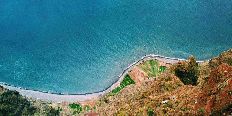 网络安全技术演进：从传统防火墙到零信任架构的编程实现路径