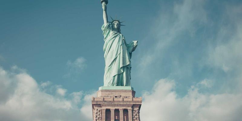 资源协同新纪元：TSN与工业以太网融合实现精准控制